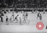 Image Par rapport à l'UCLA college basketball 1967 Dayton Louisville Kentucky USA, 1967, de la seconde 22 séquences d'archives historiques vidéo 65675026442