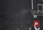 Image Par rapport à l'UCLA college basketball 1967 Dayton Louisville Kentucky USA, 1967, de la seconde 33 séquences d'archives historiques vidéo 65675026442