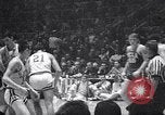 Image Par rapport à l'UCLA college basketball 1967 Dayton Louisville Kentucky USA, 1967, de la seconde 36 séquences d'archives historiques vidéo 65675026442