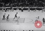 Image Par rapport à l'UCLA college basketball 1967 Dayton Louisville Kentucky USA, 1967, de la seconde 44 séquences d'archives historiques vidéo 65675026442