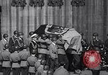 Image Adenauer funérailles Cologne Allemagne, 1967, de la seconde 56 séquences d'archives historiques vidéo 65675026445