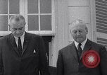 Immagine di Lyndon B Johnson Bonn Germania, 1967, secondo 26 filmato di repertorio 65675026446