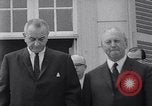Immagine di Lyndon B Johnson Bonn Germania, 1967, secondo 27 filmato di repertorio 65675026446