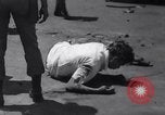 Standbild Ausschreitungen Jakarta Indonesien, 1967, aus Sekunde 36 historischem Filmmaterial Videoclip 65675026448