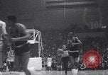 Immagine di NBA match San Francisco California USA, 1967, secondo 40 filmato di repertorio 65675026452