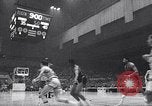 Immagine di NBA match San Francisco California USA, 1967, secondo 49 filmato di repertorio 65675026452
