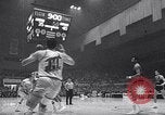 Immagine di NBA match San Francisco California USA, 1967, secondo 50 filmato di repertorio 65675026452