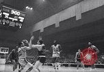 Immagine di NBA match San Francisco California USA, 1967, secondo 52 filmato di repertorio 65675026452