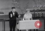Immagine di Trentaduesima Academy Awards California United States USA, 1960, secondo 42 filmato di repertorio 65675026466