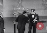 Immagine di Trentaduesima Academy Awards California United States USA, 1960, secondo 52 filmato di repertorio 65675026466