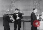 Immagine di Trentaduesima Academy Awards California United States USA, 1960, secondo 55 filmato di repertorio 65675026466
