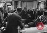 Immagine di Set parigino California United States USA, 1963, secondo 19 filmato di repertorio 65675026468