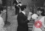 Immagine di Set parigino California United States USA, 1963, secondo 26 filmato di repertorio 65675026468