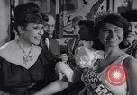 Immagine di Set parigino California United States USA, 1963, secondo 40 filmato di repertorio 65675026468