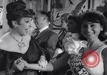 Immagine di Set parigino California United States USA, 1963, secondo 47 filmato di repertorio 65675026468