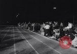 Immagine di Miglio di eseguire Compton California USA, 1963, secondo 55 filmato di repertorio 65675026469