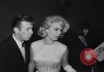 Image Le capitaine Newman MD Premier film Los Angeles California USA, 1963, de la seconde 37 séquences d'archives historiques vidéo 65675026472