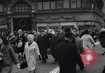 Image shopping de Noël United States USA, 1963, de la seconde 7 séquences d'archives historiques vidéo 65675026473