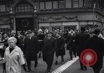 Image shopping de Noël United States USA, 1963, de la seconde 8 séquences d'archives historiques vidéo 65675026473