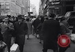 Image shopping de Noël United States USA, 1963, de la seconde 11 séquences d'archives historiques vidéo 65675026473
