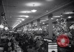 Image shopping de Noël United States USA, 1963, de la seconde 50 séquences d'archives historiques vidéo 65675026473
