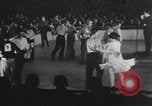 Standbild lange Tanz abschleifen Newark New Jersey USA, 1932, aus Sekunde 28 historischem Filmmaterial Videoclip 65675026477