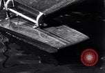 Standbild Pontoon Hydroplane Connecticut USA, 1932, aus Sekunde 17 historischem Filmmaterial Videoclip 65675026485