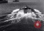 Standbild Pontoon Hydroplane Connecticut USA, 1932, aus Sekunde 24 historischem Filmmaterial Videoclip 65675026485
