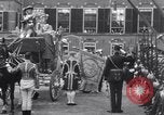 Standbild Königin Wilhelmina Den Haag Niederlande, 1932, aus Sekunde 47 historischem Filmmaterial Videoclip 65675026486