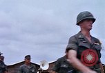 Standbild 9 Infanterie Division Umschichtung Vietnam, 1969, aus Sekunde 47 historischem Filmmaterial Videoclip 65675026537