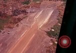 Standbild Air Strip im Dschungel Vietnam, 1969, aus Sekunde 54 historischem Filmmaterial Videoclip 65675026546