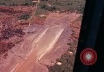Standbild Air Strip im Dschungel Vietnam, 1969, aus Sekunde 56 historischem Filmmaterial Videoclip 65675026546