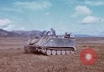 Standbild 81 mm Mörtel Vietnam, 1968, aus Sekunde 9 historischem Filmmaterial Videoclip 65675026553
