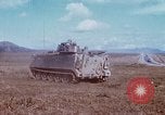 Standbild 81 mm Mörtel Vietnam, 1968, aus Sekunde 12 historischem Filmmaterial Videoclip 65675026553