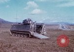 Standbild 81 mm Mörtel Vietnam, 1968, aus Sekunde 15 historischem Filmmaterial Videoclip 65675026553