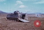 Standbild 81 mm Mörtel Vietnam, 1968, aus Sekunde 18 historischem Filmmaterial Videoclip 65675026553