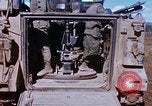 Standbild 81 mm Mörtel Vietnam, 1968, aus Sekunde 28 historischem Filmmaterial Videoclip 65675026553