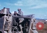 Standbild 81 mm Mörtel Vietnam, 1968, aus Sekunde 34 historischem Filmmaterial Videoclip 65675026553