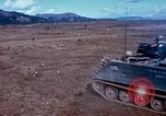 Standbild 81 mm Mörtel Vietnam, 1968, aus Sekunde 22 historischem Filmmaterial Videoclip 65675026554