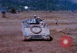 Standbild 81 mm Mörtel Vietnam, 1968, aus Sekunde 34 historischem Filmmaterial Videoclip 65675026554