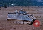 Standbild 81 mm Mörtel Vietnam, 1968, aus Sekunde 36 historischem Filmmaterial Videoclip 65675026554