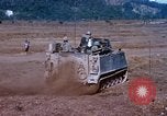Standbild 81 mm Mörtel Vietnam, 1968, aus Sekunde 39 historischem Filmmaterial Videoclip 65675026554