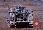 Standbild 81 mm Mörtel Vietnam, 1968, aus Sekunde 48 historischem Filmmaterial Videoclip 65675026554
