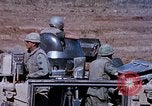 Standbild 81 mm Mörtel Vietnam, 1968, aus Sekunde 62 historischem Filmmaterial Videoclip 65675026554