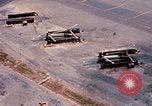 Standbild 147th Aviation Company Vung Tau Vietnam, 1970, aus Sekunde 13 historischem Filmmaterial Videoclip 65675026555