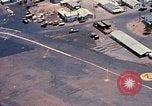 Standbild 147th Aviation Company Vung Tau Vietnam, 1970, aus Sekunde 48 historischem Filmmaterial Videoclip 65675026555