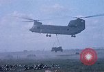 Standbild 147th Aviation Company Vung Tau Vietnam, 1970, aus Sekunde 32 historischem Filmmaterial Videoclip 65675026556