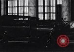 Standbild Autos von Ford Michigan United States USA, 1935, aus Sekunde 1 historischem Filmmaterial Videoclip 65675026575