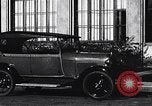 Standbild Autos von Ford Michigan United States USA, 1935, aus Sekunde 5 historischem Filmmaterial Videoclip 65675026575