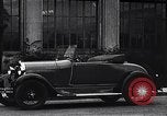 Standbild Autos von Ford Michigan United States USA, 1935, aus Sekunde 10 historischem Filmmaterial Videoclip 65675026575
